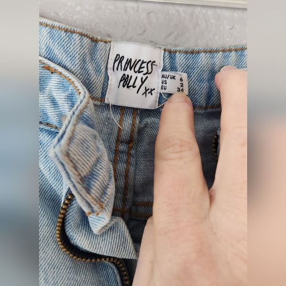 Princess Polly Denim Distressed Shorts, Size 6 - Picture 2 of 6